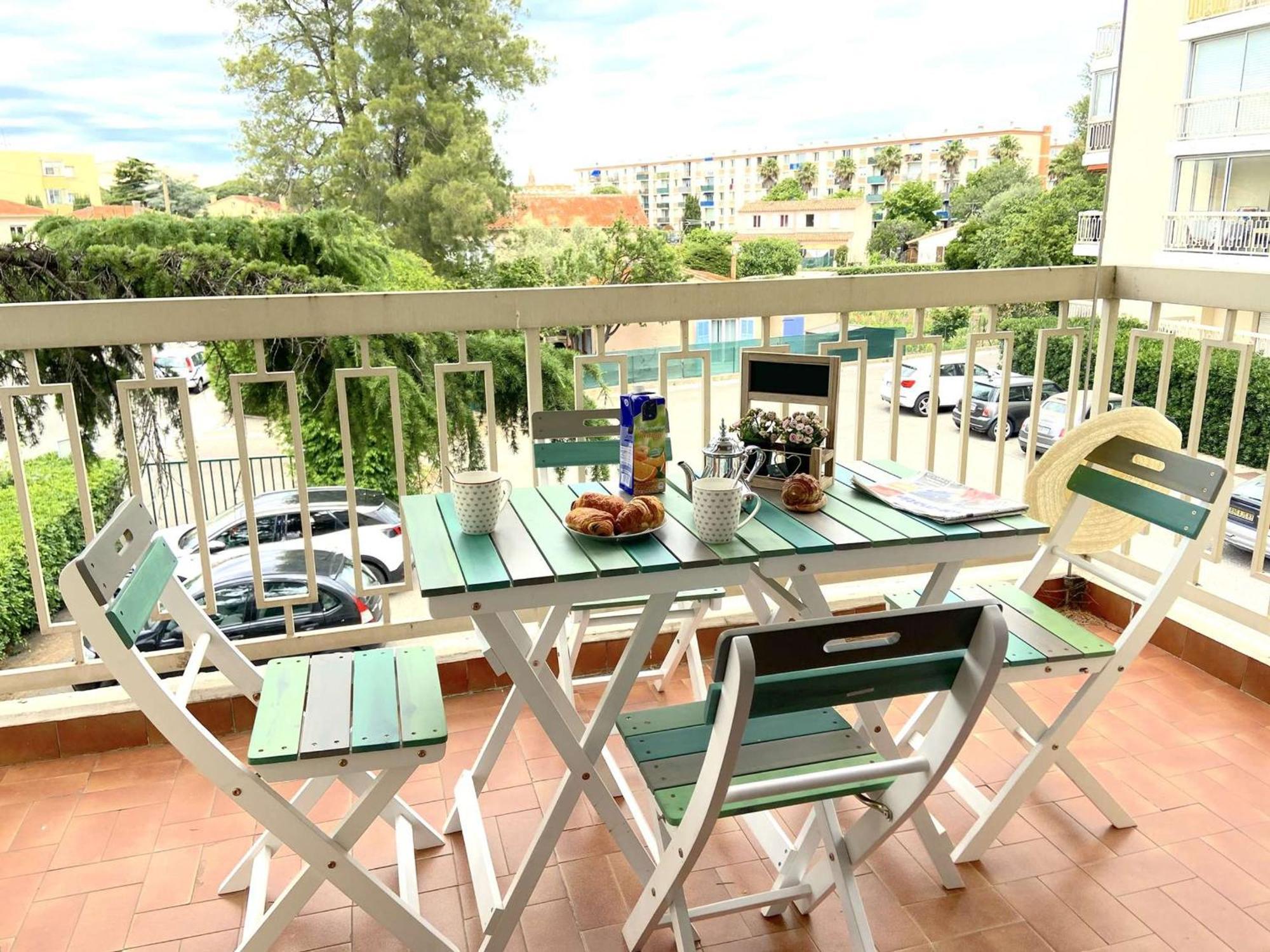 Fréjus, 1 Pièce, 4 Personnes - Fr-1-226a-118 *